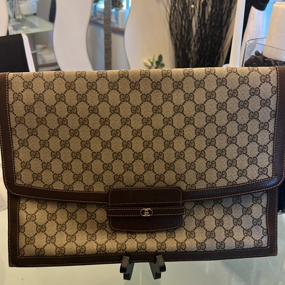 Gucci | Bags | Authentic Gucci Gg Supreme Vintage Clutch Document Case ...